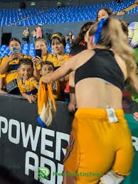 TATIANA FLORES B.jpg