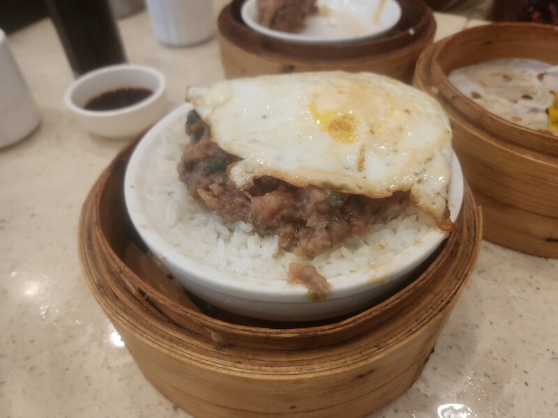 煎蛋牛肉飯.jpg
