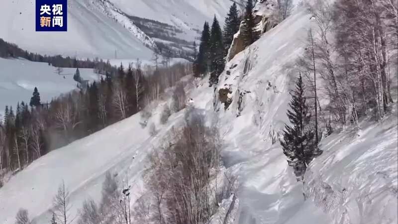 新疆喀納斯滑雪場雪崩 一名港人罹難 入境處派員抵當地協助家屬.jpg