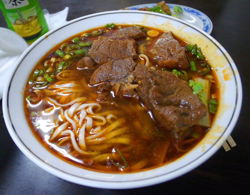 台灣牛肉麵.JPG