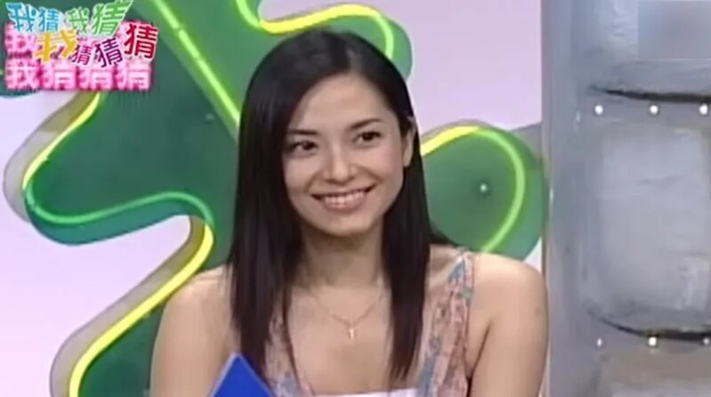 2 郭羨妮2002年到台灣宣傳電視版《尋秦記》，當時她年僅28歲，片段被翻出，美貌驚艷全.jpg