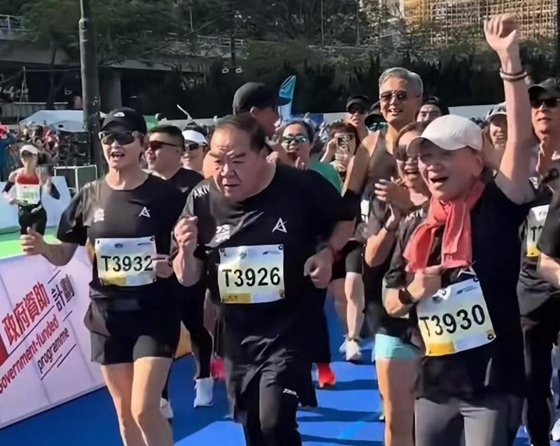 3 鄭則仕感謝隊友為佢打氣（圖片來源－鄭則仕小紅書）.jpg