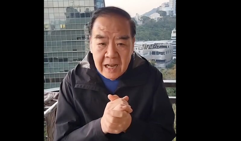 4 完成賽事嘅鄭則仕賽後拍片上載到社交平台.jpg