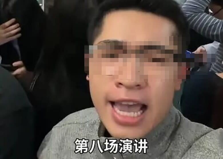 繁忙時間地鐵車廂大聲演講 廣州男子致歉.jpg
