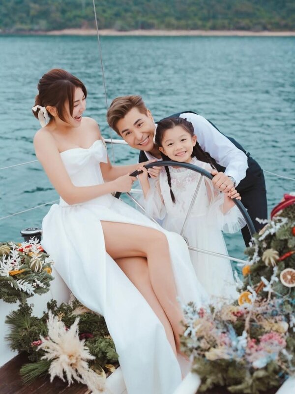 5 陳展鵬與太太單文柔育有一名女兒，一家三口十分幸福。（IG@rucochan）.jpg