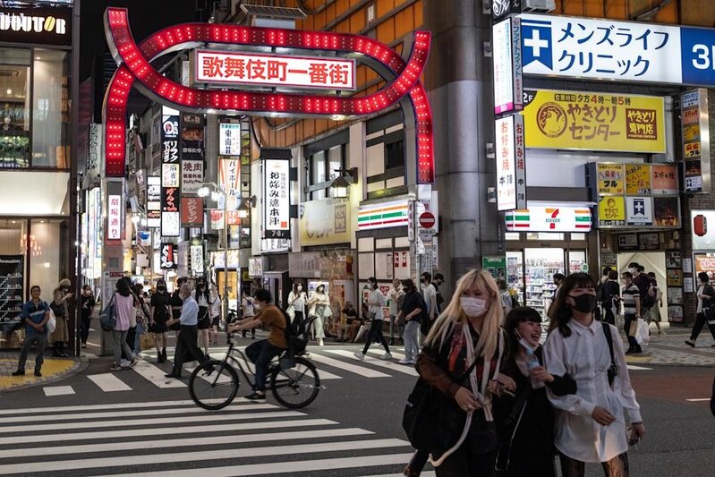 東京歌舞伎町是著名紅燈區，去年外媒報道有大量外國旅客湧入該區尋春，引發國會議員提.jpg