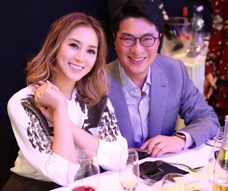 3 徐子淇日前上海陪李家誠現身 相愛20年致力慈善工作.jpg