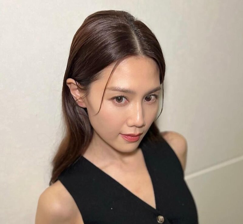 1 女方曾主演《iGirl夢情人》 、《小男人周記3》 及《29 1》 去年接受方健儀YouTube .jpg