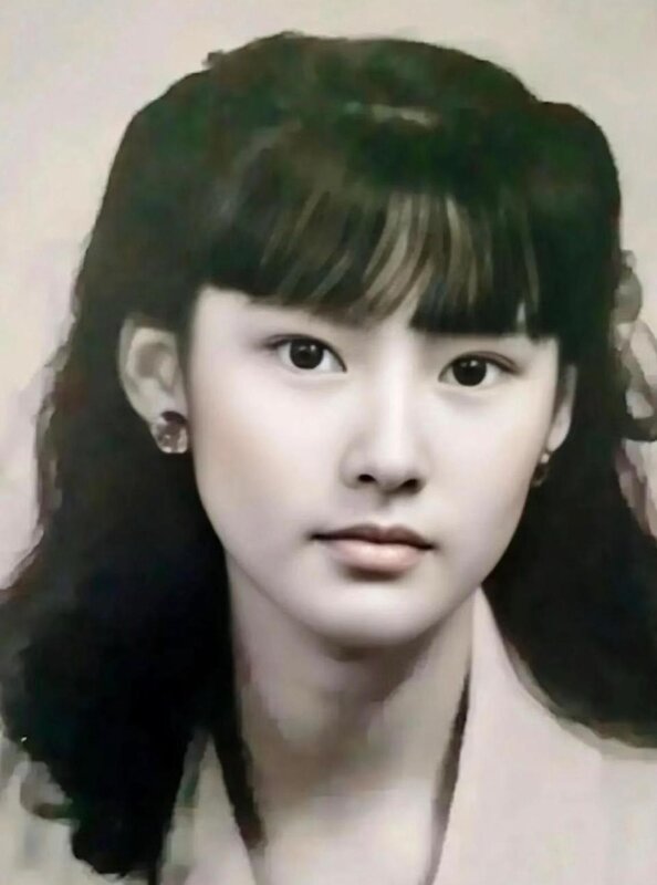 2 雪梨少女時已有明星相.jpg