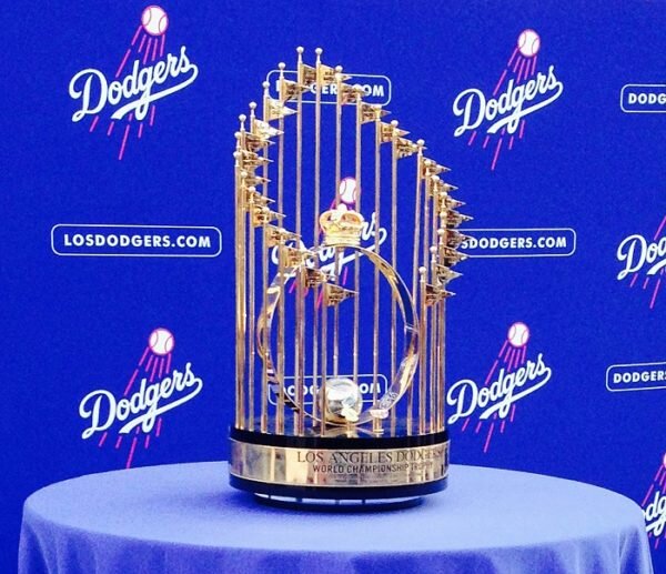 1988-LA-Dodgers-WS-Commissioners-Trophy-via-LA-Dodgers-600x517.jpg