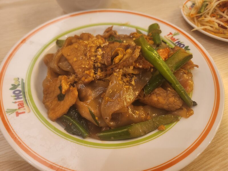 泰式乾炒肉片;河粉.jpg