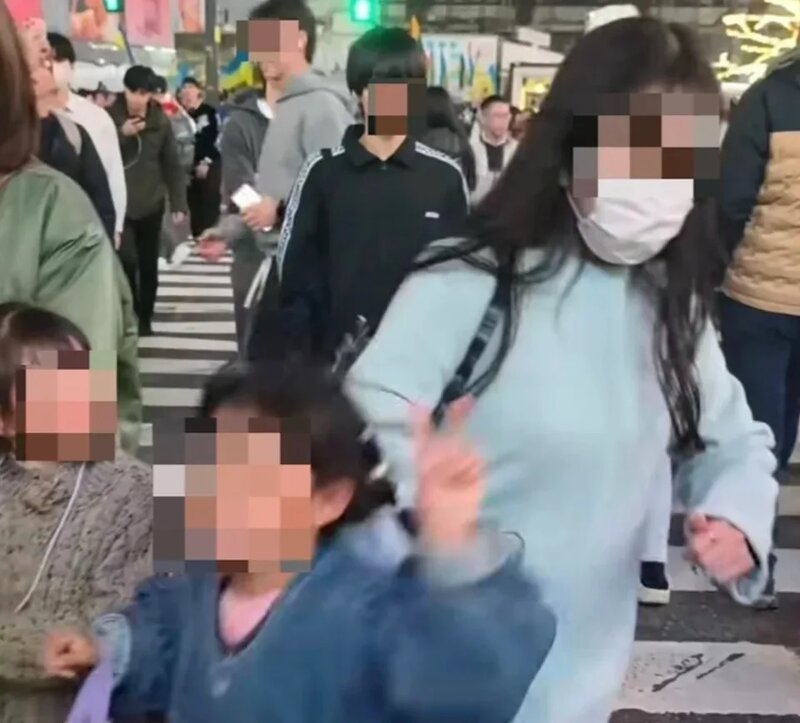 早前有台灣小孩在東京澀谷遭一位女子惡意用手肘撞擊。.jpg