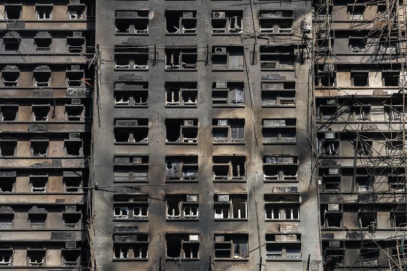 宏福苑五級火｜居民報案疑信用卡遭盜用 警員於單位尋獲該卡 正跟進可疑交易.jpg