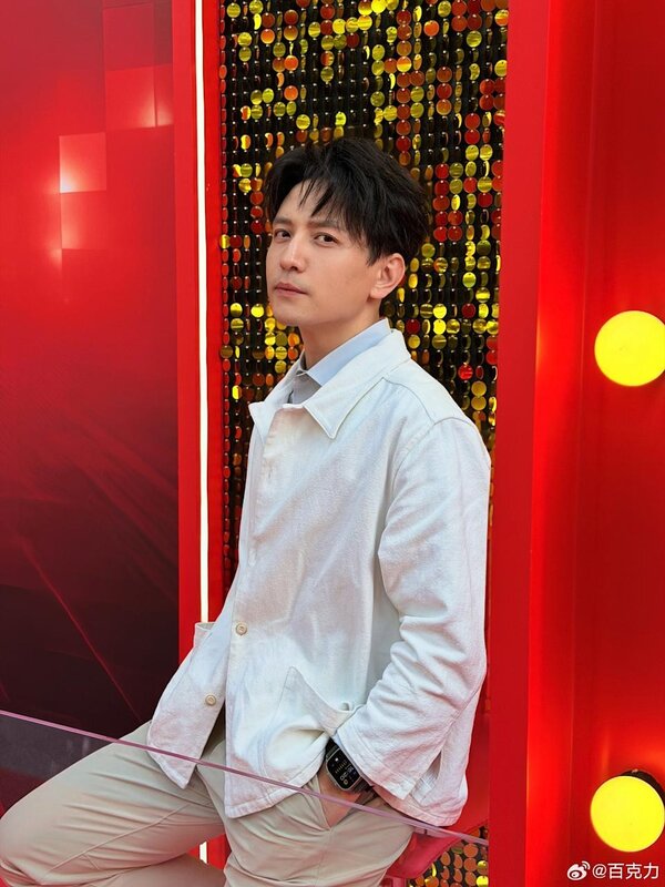 8 百克力微博.jpg