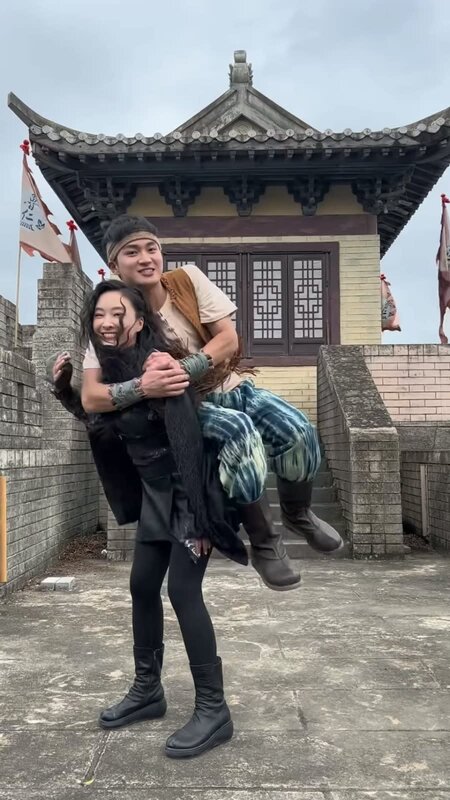 3 陳瀅曾與多位男藝人傳緋聞，其中與周嘉洛最傳得火熱。（IG@missjn）.jpg