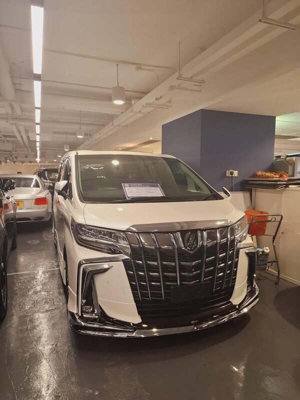 1 陳先生購買的二手七人車。(讀者提供).jpg