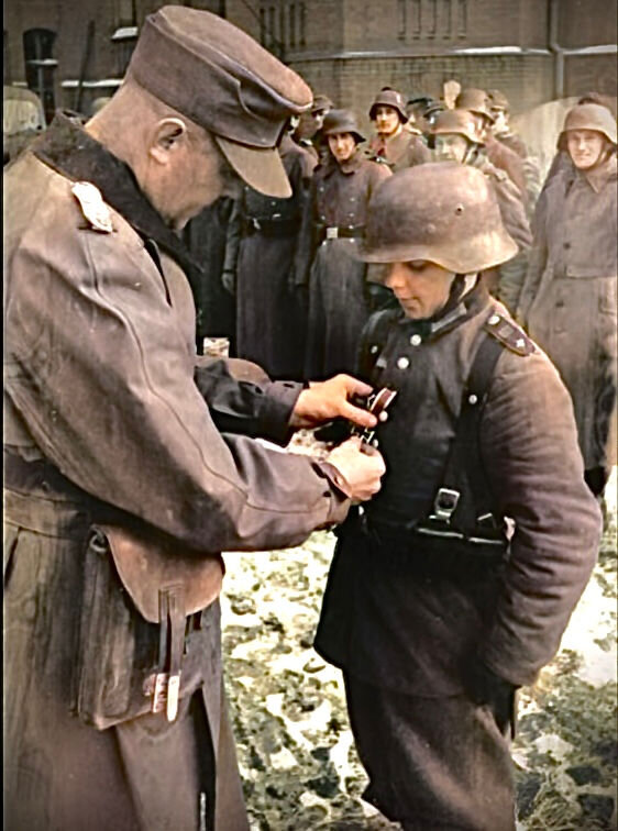 124baf_892ec123df154978a91011b2ef91777c~mv2 (1).jpg