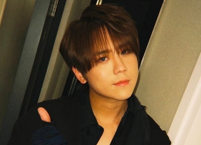 認P牌未掛妥及無遵守交通燈指示 MIRROR成員姜濤被判罰款一千.jpg