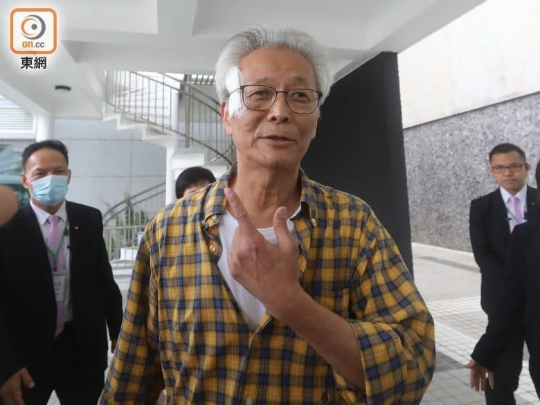 4 宏福苑居民馮堯作供。（李志湧攝）.jpg