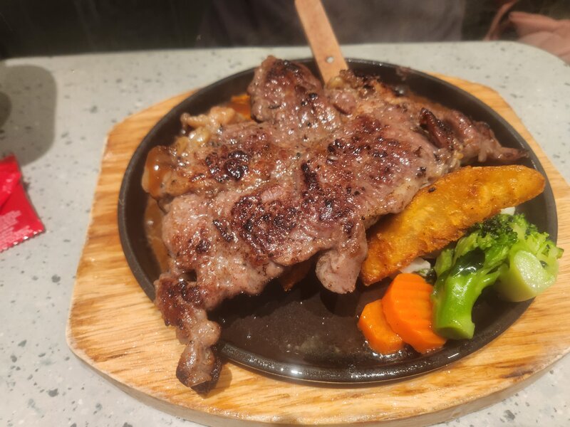 鐵板西冷牛扒.jpg