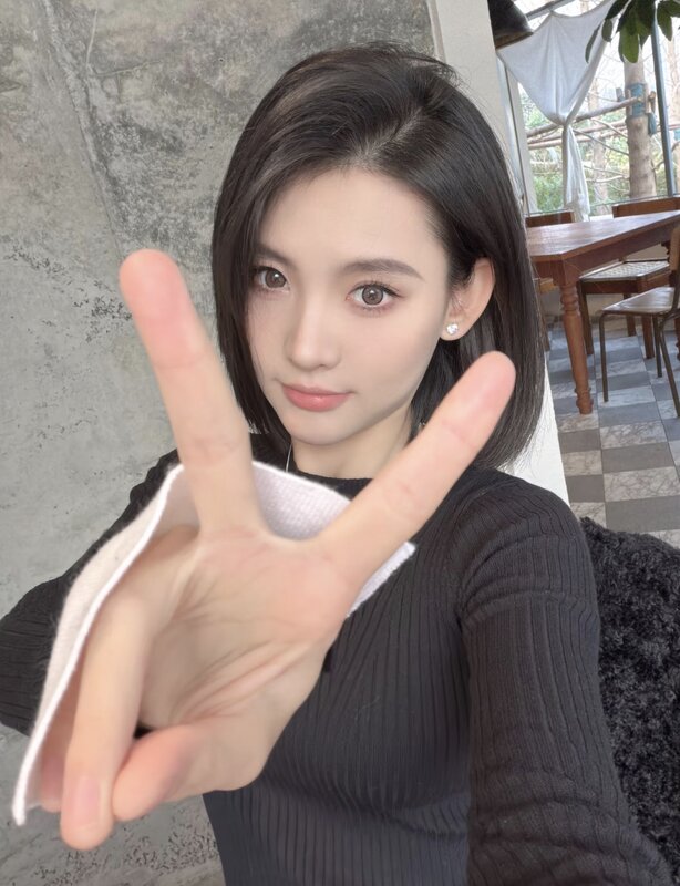 朱莉1.jpg