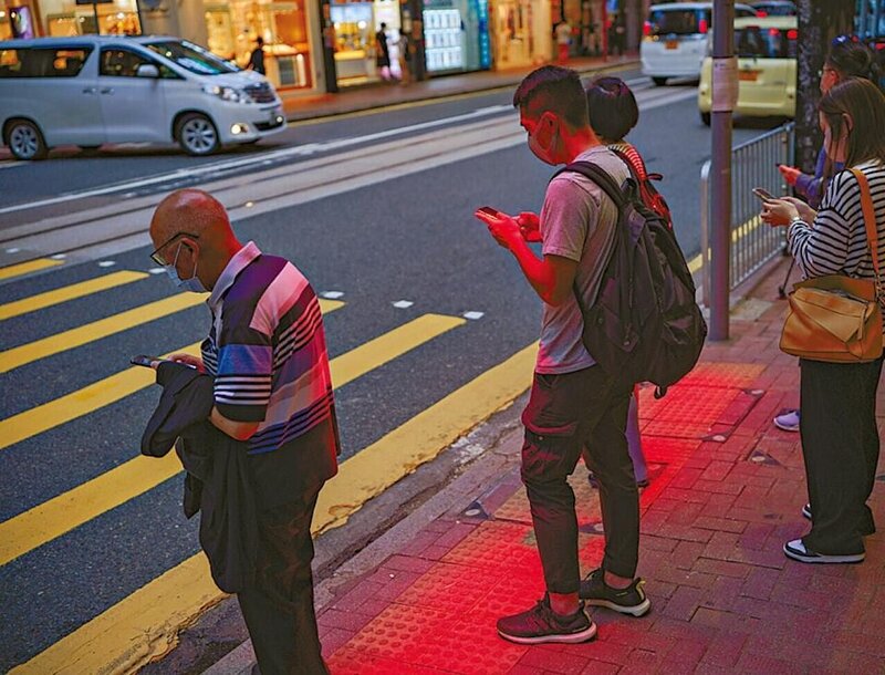全港100路口裝有紅光投射裝置 行人交通意外宗數減七成二.jpg