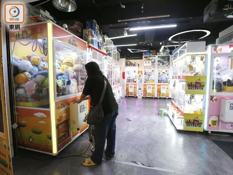 3 消費者委員去年接獲有關夾公仔機的投訴宗數達138宗。(陳德賢攝).jpg
