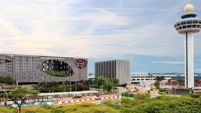 Crowne Plaza Changi Airport , Singapore    -   101.jpeg
