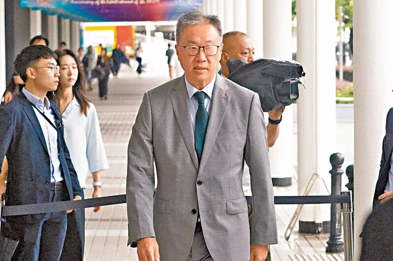 宏福苑居民指政府有不可推卸責任 政府代表：指當局是始作俑者欠公允.jpg