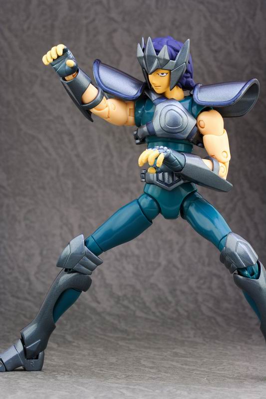 青銅聖衣 狼座04.jpg