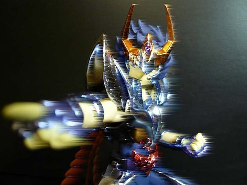 最終青銅聖衣 鳳凰座 一輝07.jpg