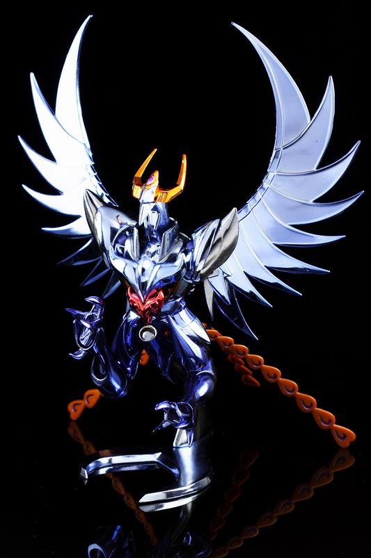 最終青銅聖衣 鳳凰座 一輝05.jpg