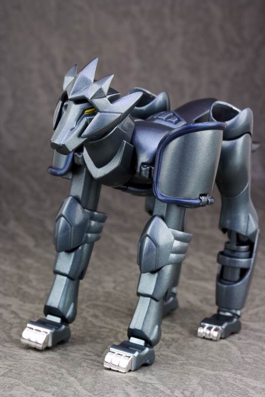 青銅聖衣 狼座05.jpg