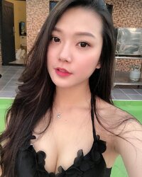 高挑大長腿啱啱兼職出嚟搵生活  青春美少女十足  笑容甜美服務好