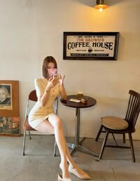 我作為一個資深嘅腿控，係要獎勵吓自己踩入中環會一會呢位長腿姐姐。