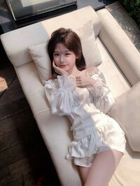 今晚約咗清月，18歲大學生暑假兼職，真係被她的女友feel徹底俘虜