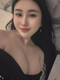 超火辣身材大胸正妹