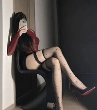 🌟幼幼靚女條事業線深不見底,有真水,眼神夠姣,成副戰鬥格,真係太有feel