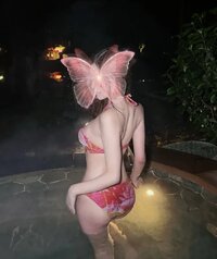 露思｜167cm 75C 蜜桃臀漫畫腿 留學生全套體驗