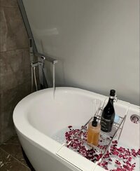 新年24小時照玩， 三連擊爽到叫媽媽 🔞