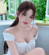 最近工作忙到爆炸，幾乎天天坐在電腦前十個小時，脖子硬、肩膀緊、下背痠。