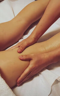 加加手法真係好專業,佢按壓嘅地方基本上都係我自己酸痛嘅部位