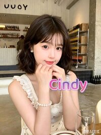 中環新場新女，白紙聽話任玩，仲射到佢一腳都係